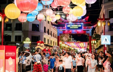 Một ngày hai quốc gia, vừa tâm điểm lễ hội vừa là cỗ máy tạo dòng tiền - nơi nào ở Việt Nam làm được điều này?