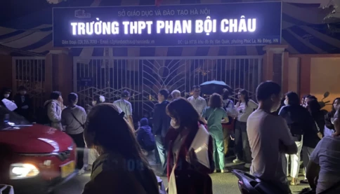 Vụ phụ huynh Hà Nội xếp hàng giành suất vào lớp 10 cho con: Sở GDĐT xem xét xử phạt Trường THPT Phan Bội Châu