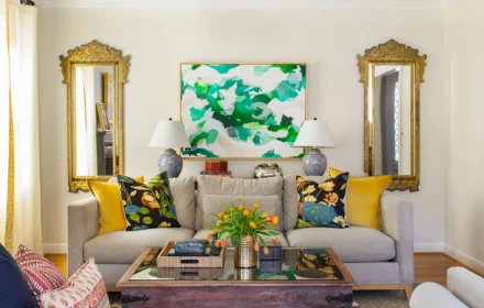 6 sai lầm bày biện khiến phòng khách bỗng chật chội và kém sang, chỉ cần biết xê dịch chi tiết nhỏ không gian sẽ được “lột xác”