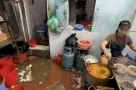 Đóng cửa quán bún riêu Hà Nội bị khách Trung Quốc chê 'kém vệ sinh'