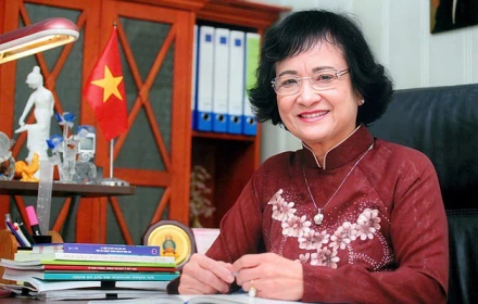 Thanh xuân và khát vọng của nữ Bộ trưởng Bộ Y tế đầu tiên tại Việt Nam