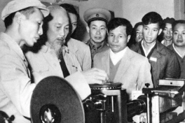 Đám cưới được đích thân Bác Hồ làm chủ hôn, Đại tướng Võ Nguyên Giáp và Thủ tướng Phạm Văn Đồng đều đến dự
