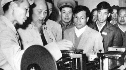 Đám cưới được đích thân Bác Hồ làm chủ hôn, Đại tướng Võ Nguyên Giáp và Thủ tướng Phạm Văn Đồng đều đến dự