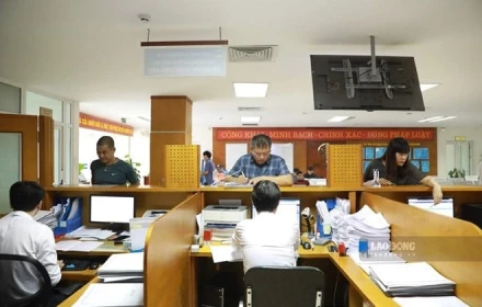 3 phương án thời điểm tăng lương cơ sở cho cán bộ, công chức