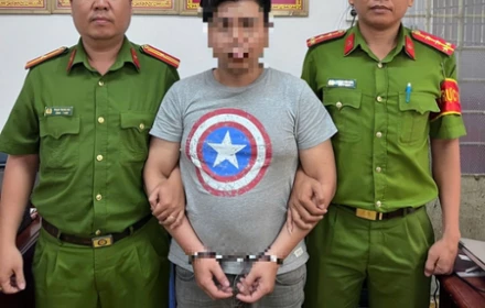 Nóng! Bắt tài xế xe công nghệ đập phá vali khách nữ trước nhà ga T3 Tân Sơn Nhất