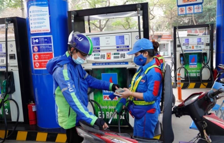 Bộ Công Thương yêu cầu đảm bảo nguồn cung xăng dầu, không găm hàng