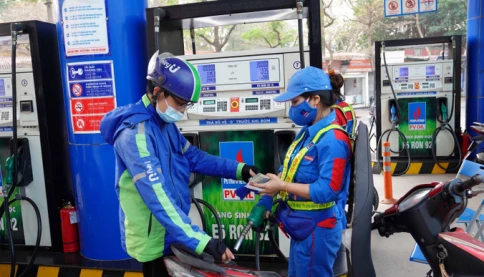 Bộ Công Thương yêu cầu đảm bảo nguồn cung xăng dầu, không găm hàng