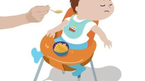 Trẻ đi ngoài ra máu hoặc phân đen, cha mẹ cần làm gì?