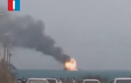 Video TÀU IRAN PHÁT NỔ ngoài khơi bờ biển Kangan ở miền nam Iran