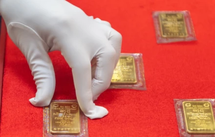 Vì sao giá vàng tăng mạnh theo giá xăng?