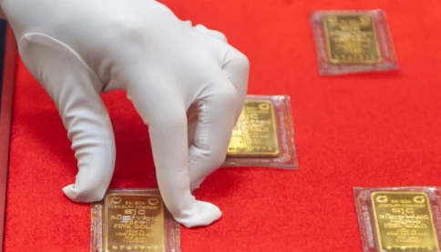 Vì sao giá vàng tăng mạnh theo giá xăng?