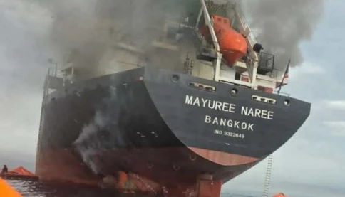 Tàu hàng Thái Lan bốc cháy ở eo biển Hormuz, thủy thủ sơ tán