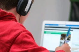 Singapore hợp tác với Microsoft dạy 100.000 nhân viên cách học AI! Có cảm hứng nào không?