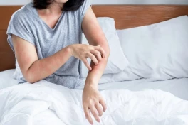 8 dấu hiệu thận yếu biểu hiện ngay trên da