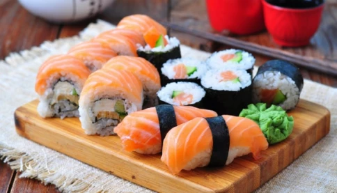 Da cá hồi có ăn được không?