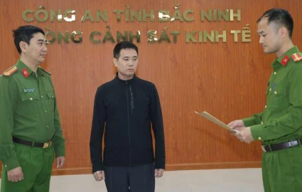 Tạm giam chủ cơ sở làm giấm ăn giả bằng ‘axit axetic pha nước lã’ ở Bắc Ninh