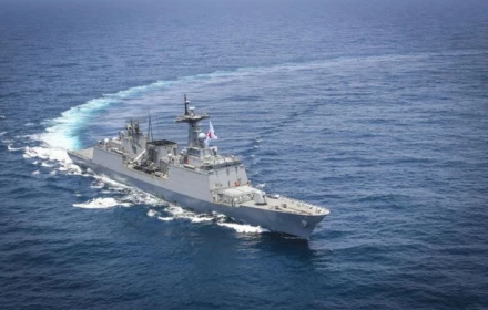 Hàn Quốc "khó nghĩ" khi Tổng thống Trump kêu gọi điều tàu chiến tới Hormuz