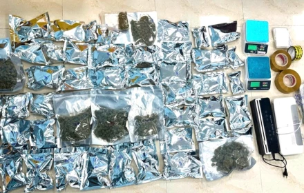 Nóng! Mở shop bán quần áo trên Facebook để che giấu việc bán cần sa