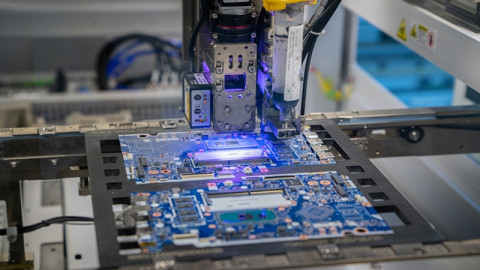 Trung Quốc phát triển thành công chip quang tích hợp silicon, truyền dữ liệu cả mô hình GPT-4 chỉ trong tíc tắc