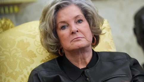 Chánh văn phòng Nhà Trắng bị ung thư vú!