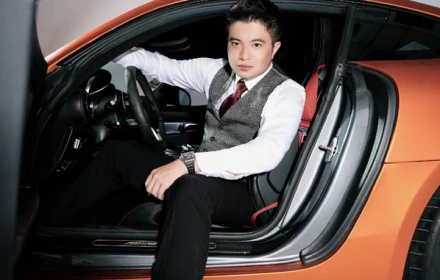 Khi con bị điều tra, bố mẹ của Mr Pips liền rút tiền mua vàng, USD cho vào vali mang đi gửi