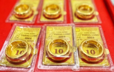 Từ đỉnh cao đến lao dốc: Vì sao giá vàng giảm?