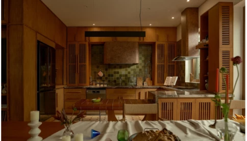 Độc đáo với thiết kế 119 m² nhưng phân tầng sinh hoạt theo “nhịp ngày đêm”, ngôi nhà đưa giờ giấc sinh hoạt về đúng chỗ