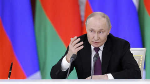 Putin ra tối hậu thư gì mà khiến toàn quân Nga 'mở cờ'