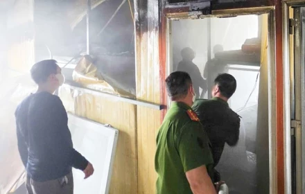 Cháy tầng 5 nhà nghỉ, 95 khách nước ngoài thoát nạn