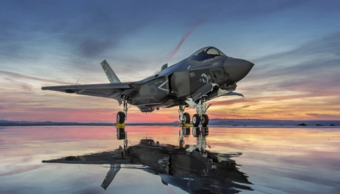 Thiệt hại máy bay Mỹ tăng, F-35 hạ cánh khẩn sau khi trúng đạn Iran