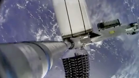2 công ty của Elon Musk bày tỏ quan ngại về thuế quan Trump