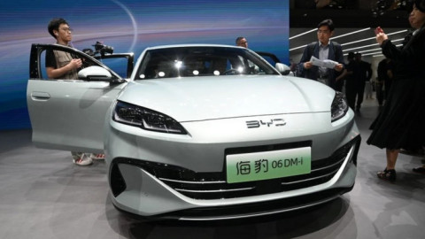 Hãng xe điện số 1 Trung Quốc gây sốc, ra mắt mẫu xe hybrid đi được một mạch từ Hà Nội đến Cà Mau, "ăn xăng" chỉ ngang SH