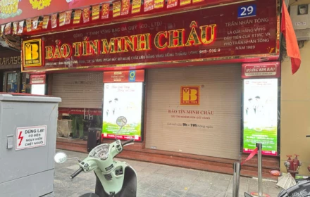 Bất ngờ: Hà Nội: Nhiều cảnh sát xuất hiện tại cửa hàng Bảo Tín Minh Châu