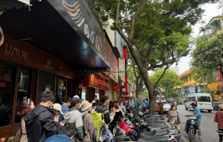 Khổ sở xếp hàng mua vàng bạc rồi trúng quả... đắng