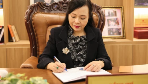 Nhà thầu nói bị ép chi 100 tỉ, bà Nguyễn Thị Kim Tiến khai chỉ nhận 7,5 tỉ, vậy 92,5 tỉ đi đâu?