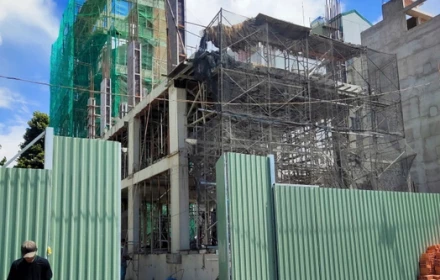 “Cháy” ngân sách xây nhà vì chi phí vật liệu tăng: Giá cả leo thang khiến nhiều gia đình vỡ kế hoạch tài chính