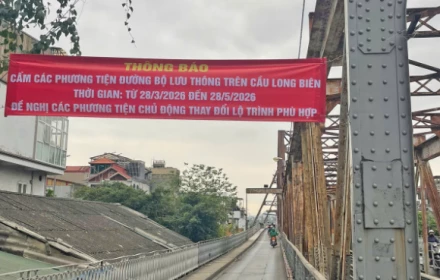 Vì sao cấm xe qua cầu Long Biên, Hà Nội 2 tháng, người dân đi lại ra sao?