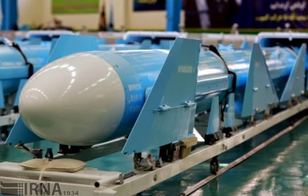 Iran dùng tên lửa gì để bắn vào tàu sân bay Mỹ?