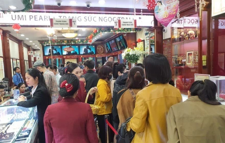 Mở cửa trở lại Bảo Tín Minh Châu bán vàng kiểu mới có gì lạ?