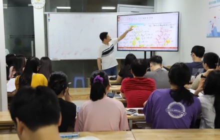 Dạy thêm sắp “dễ thở” hơn? Điều gì đang chờ giáo viên và học sinh phía trước