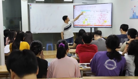 Dạy thêm sắp “dễ thở” hơn? Điều gì đang chờ giáo viên và học sinh phía trước