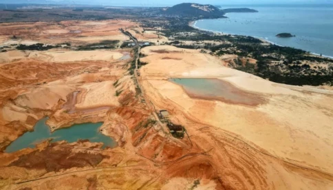 Chiêu bỏ tiền tỷ ngoài sổ sách của Chủ tịch Tập đoàn Rạng Đông