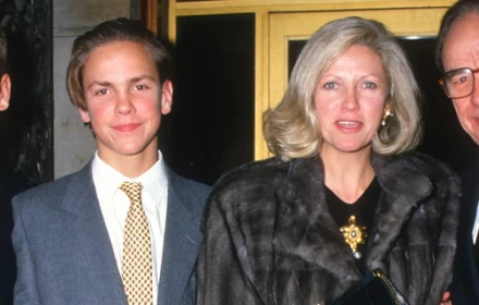 Bí mật, phân biệt giới tính và đạo đức giả: "Đống lửa của nhà Murdoch" hé lộ bi kịch kế vị thực sự của gia đình này