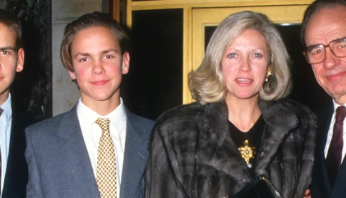 Bí mật, phân biệt giới tính và đạo đức giả: "Đống lửa của nhà Murdoch" hé lộ bi kịch kế vị thực sự của gia đình này