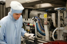 ASML quá “bá đạo”: hệ thống khắc chip mới nhất lập kỷ lục mật độ bóng bán dẫn, nhỏ hơn, nhanh hơn chưa từng có