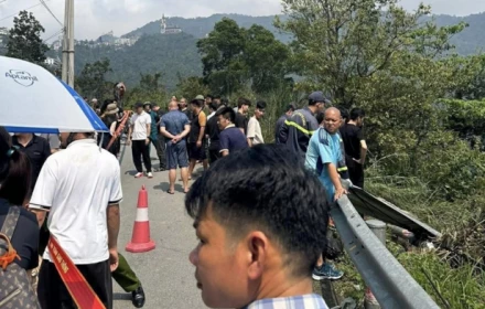 Quá thương tâm! Xe 29 chỗ rơi xuống vực ở Tam Đảo, nhiều người bị thương