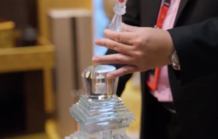 Từ tro cốt thành “ngọc”: Xu hướng an táng mới gây chú ý tại Việt Nam