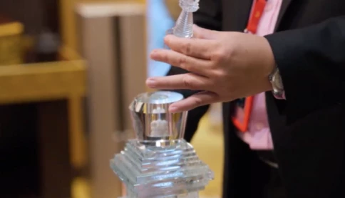 Từ tro cốt thành “ngọc”: Xu hướng an táng mới gây chú ý tại Việt Nam