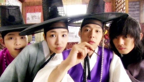 Tử vi tuần mới 30/3 – 5/4: Tuổi Thìn bứt phá rõ rệt, Tuổi Ngọ có cơ hội phát triển mở rộng