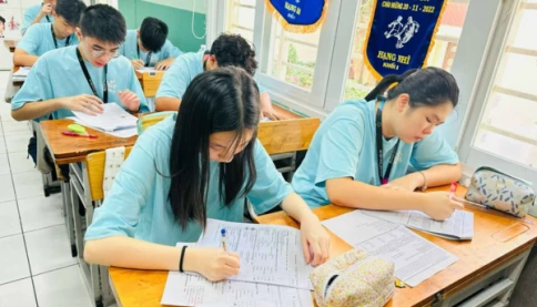 5 thầy cô hiệu trưởng các trường chuyên lớn của Hà Nội khuyên gì các phụ huynh có con thi chuyên năm nay?